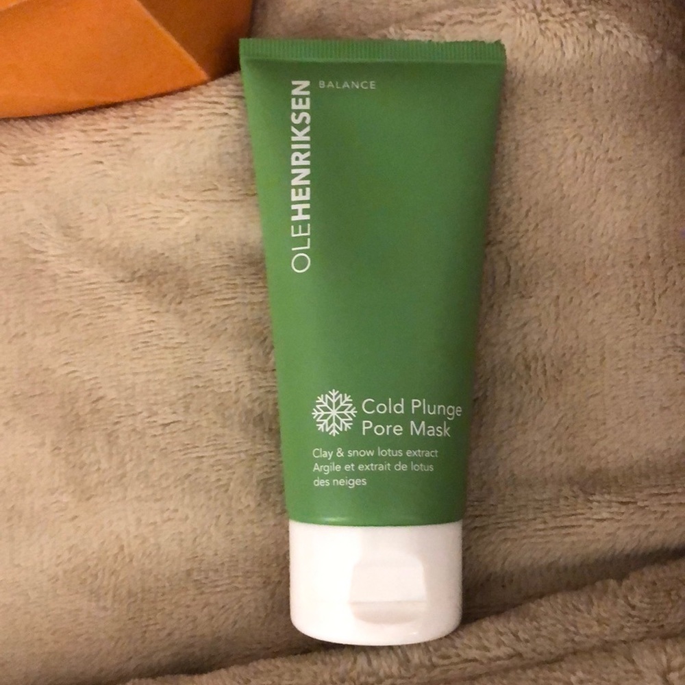 Cold plunge pores mask